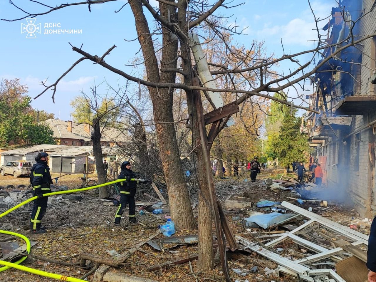 Окупанти вдарили по Олексієво-Дружківці: поранено дітей — фото