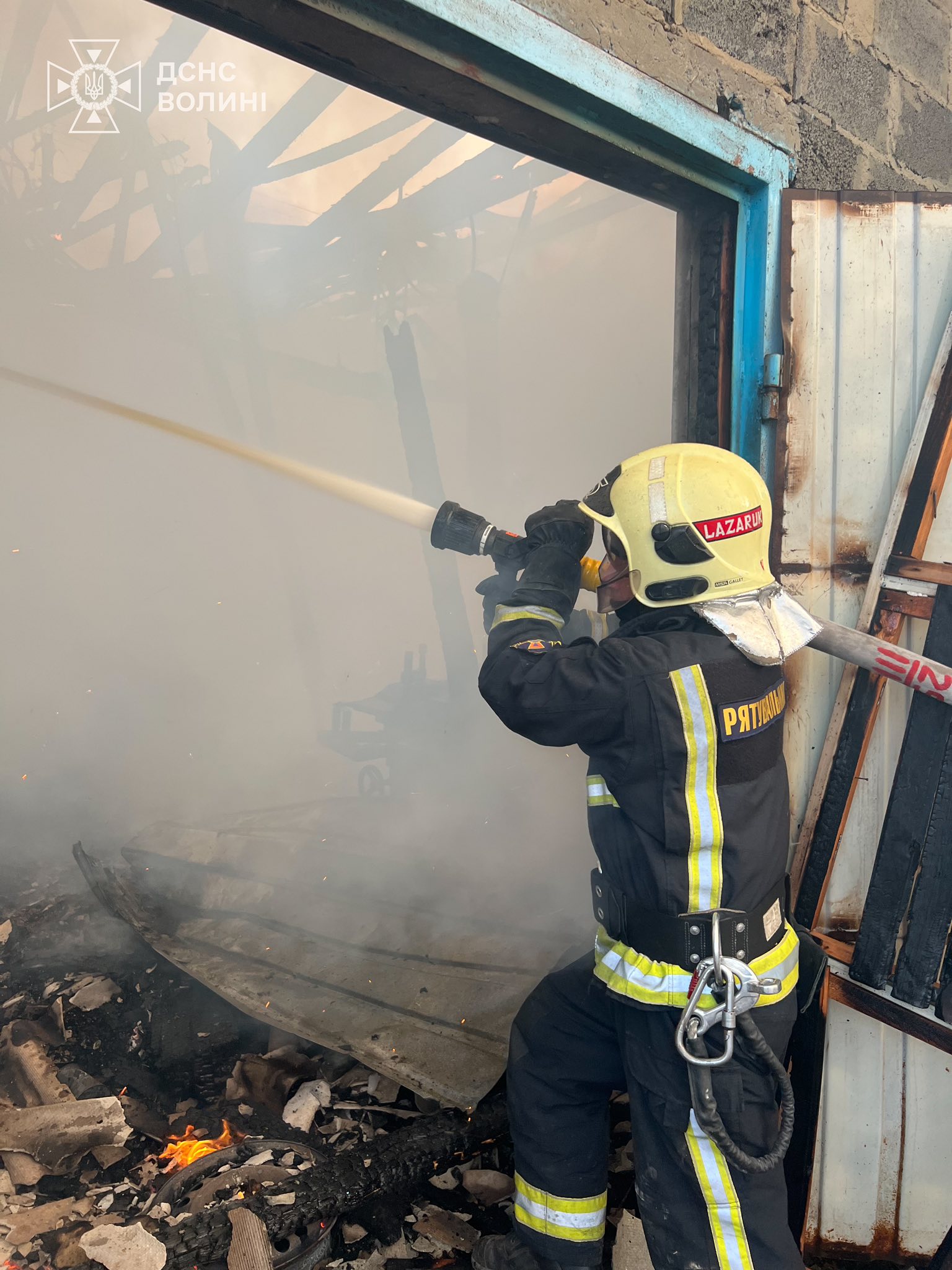 У мережі з'явилися кадри ракетного удару по Луцьку: у місті вже 15 постраждалих — фото 1