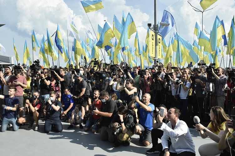 Сборная Украины вернулась с Евро-2020 — фото