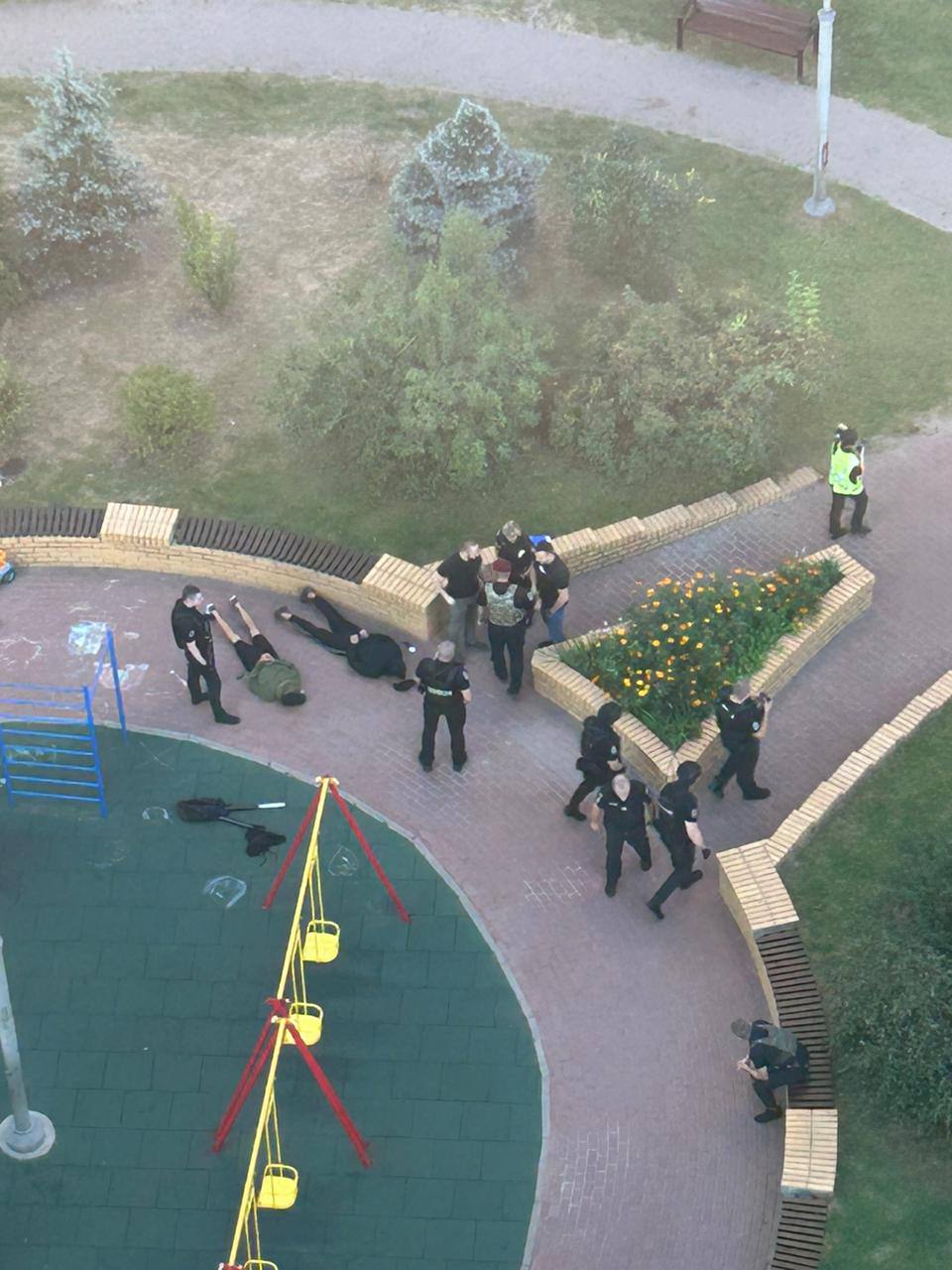 У центрі Києва намагалися вбити заступника голови податкової служби: фото — фото 3