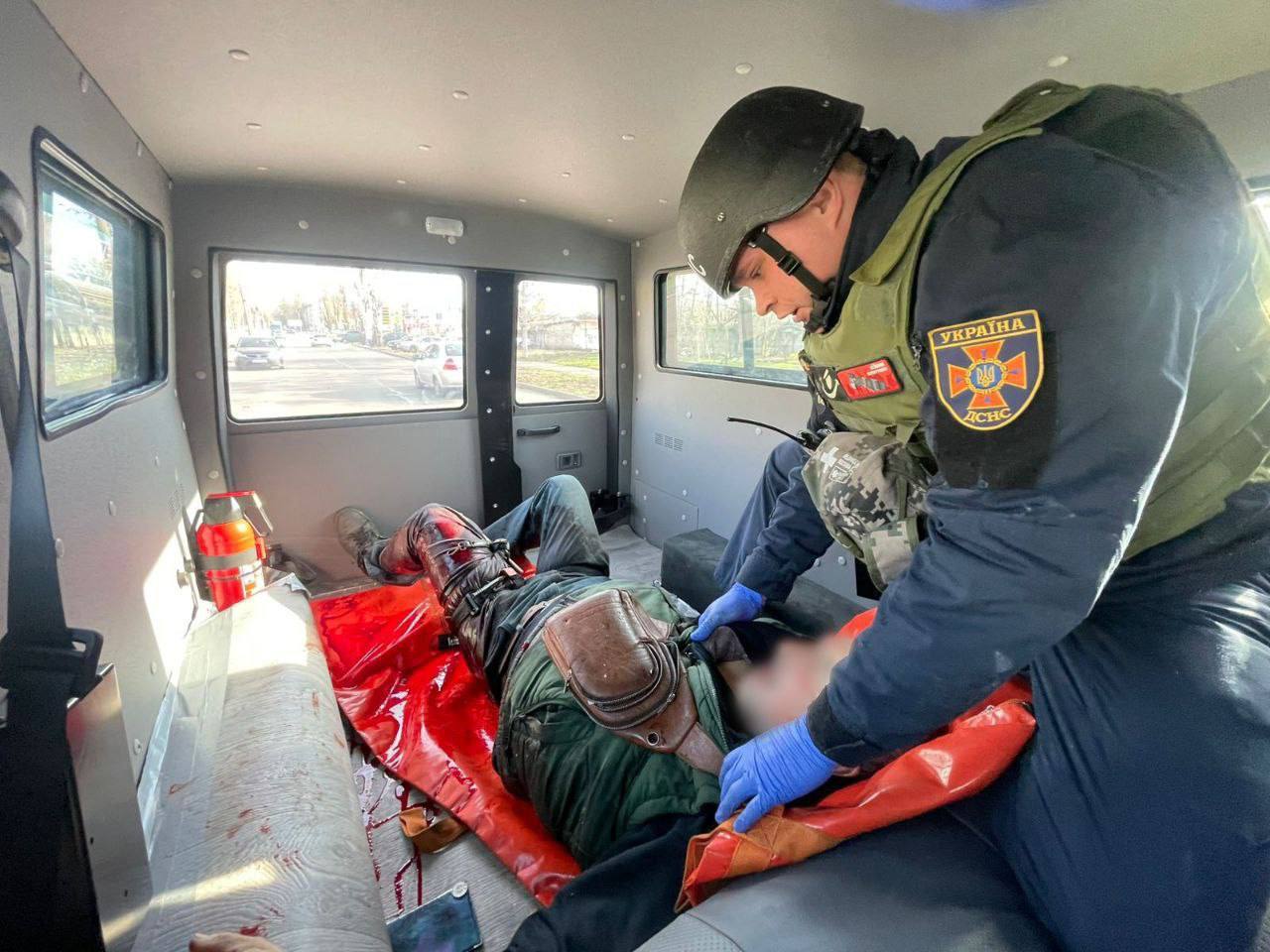 Пять человек ранены в результате атаки FPV-дрона по Никополю: фото — фото 4