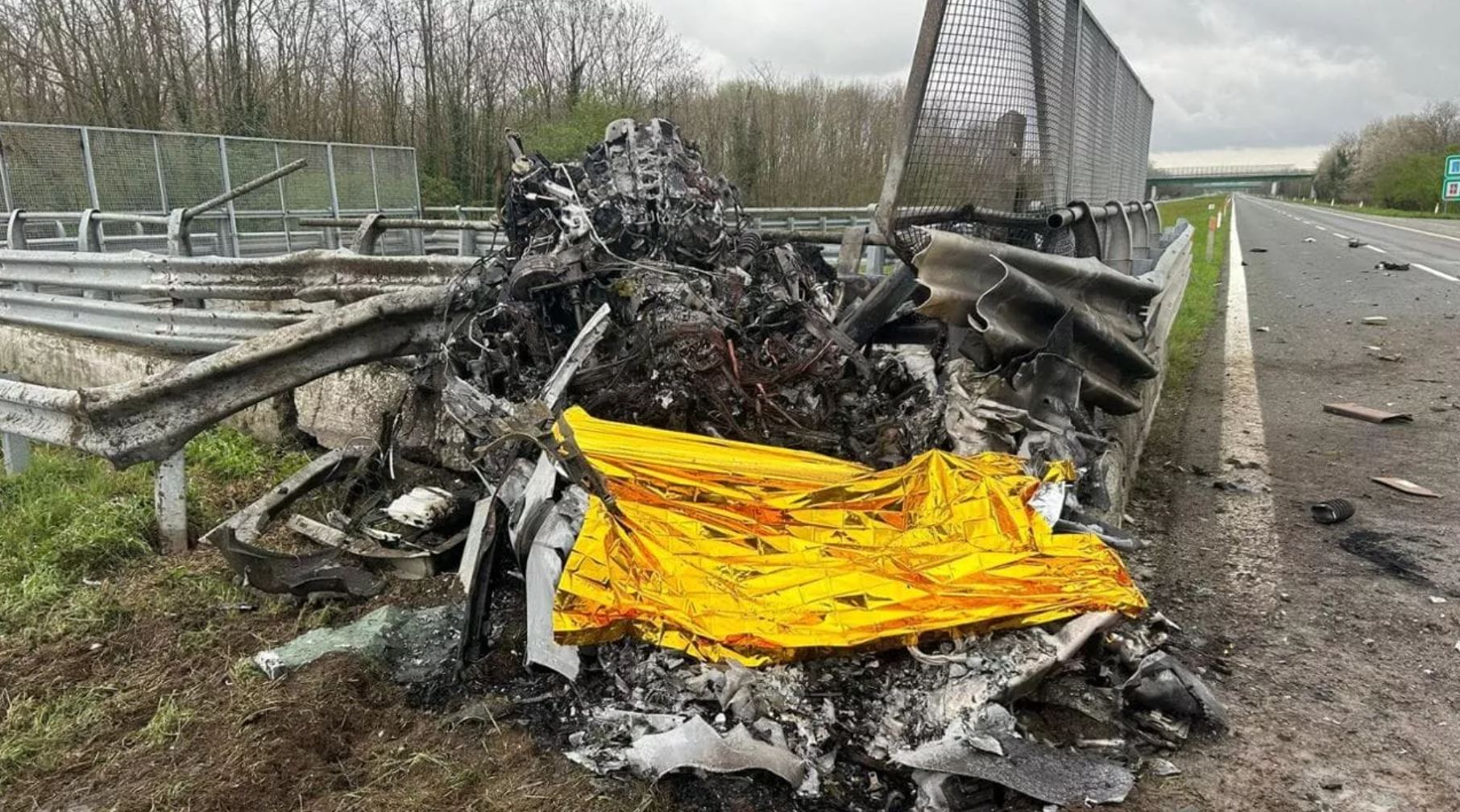 Машину разорвало на части: в ДТП в Италии погибли диджей и 21-летняя украинка — фото