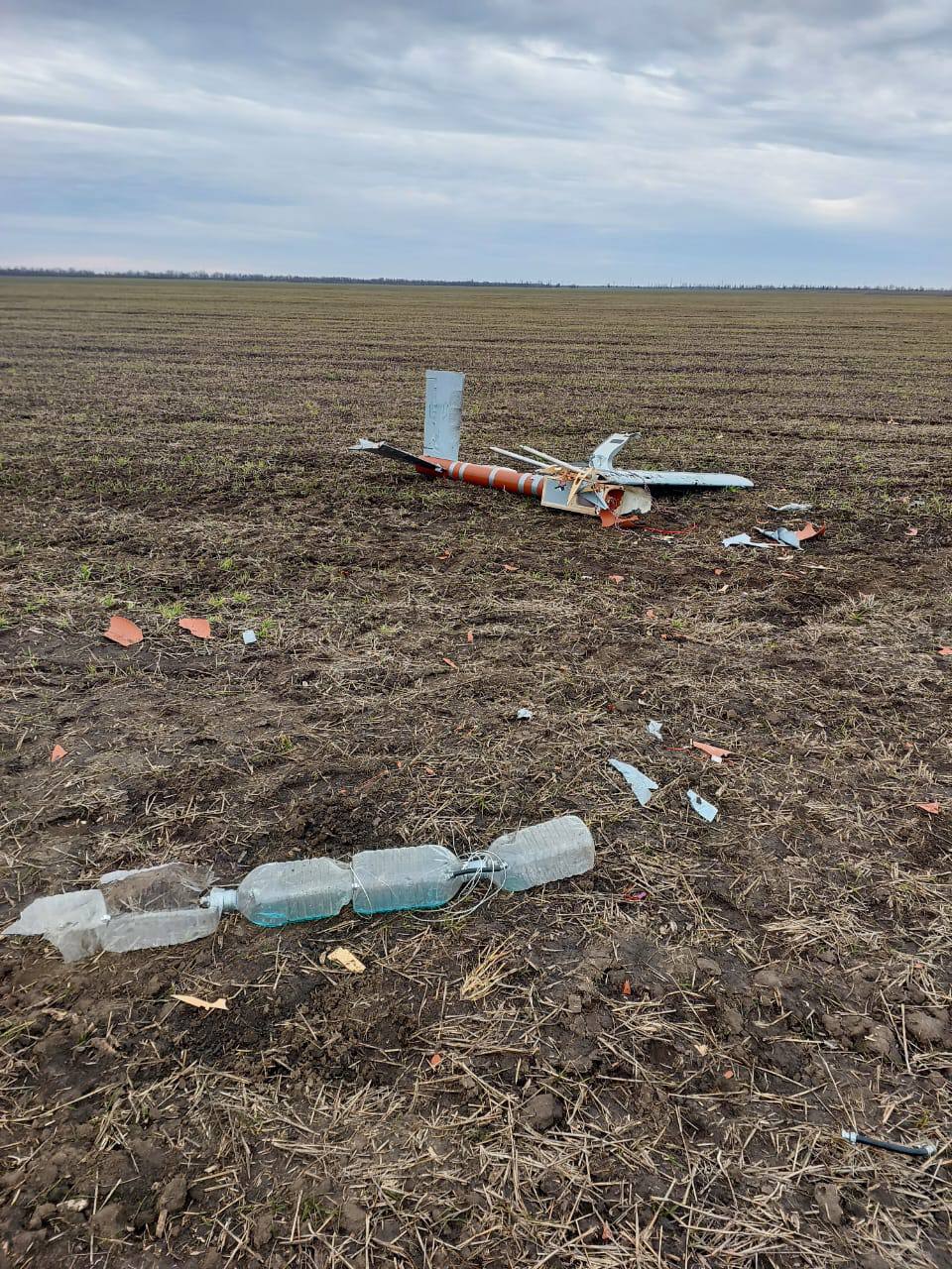 ”Из г**на и палок”: в сети показали российский дрон, который сбили в Николаевской области — фото