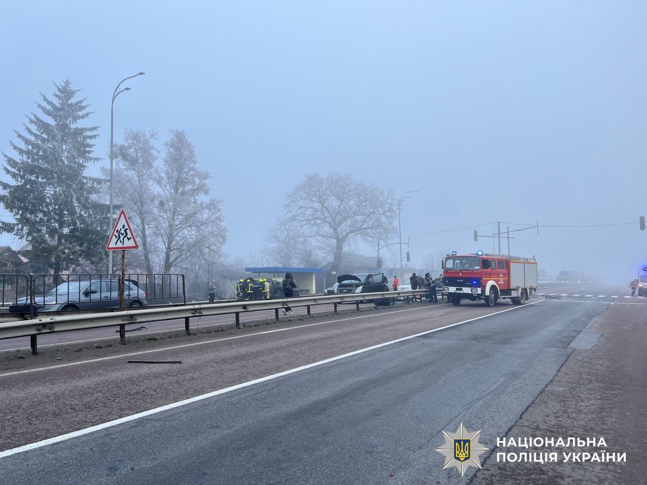 На трасі ”Київ-Чоп” зіткнулися 8 машин: рух у напрямку Києва перекрито — фото 4