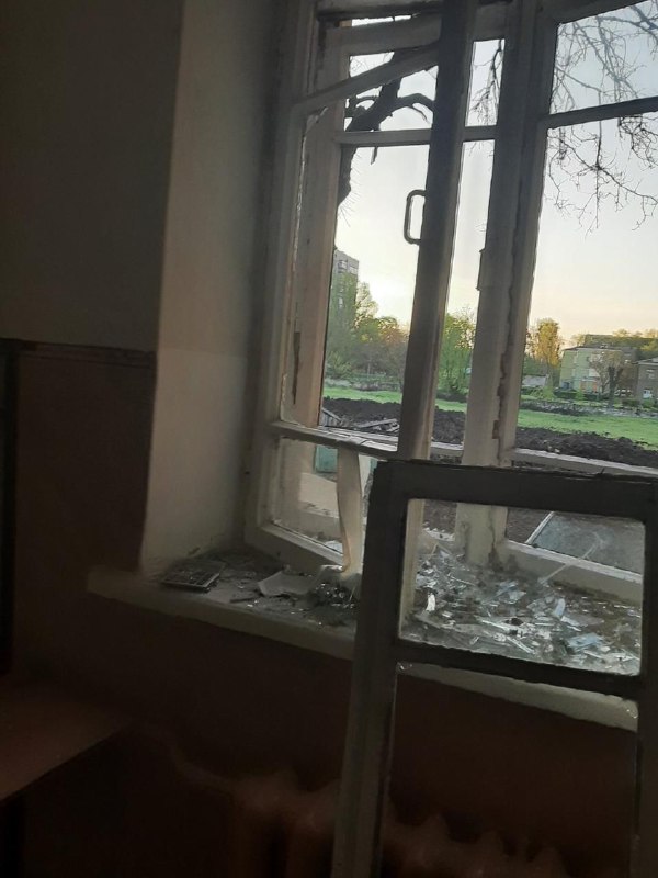 Краматорск пережил ракетный удар: есть раненый, повреждена школа (фото) — фото