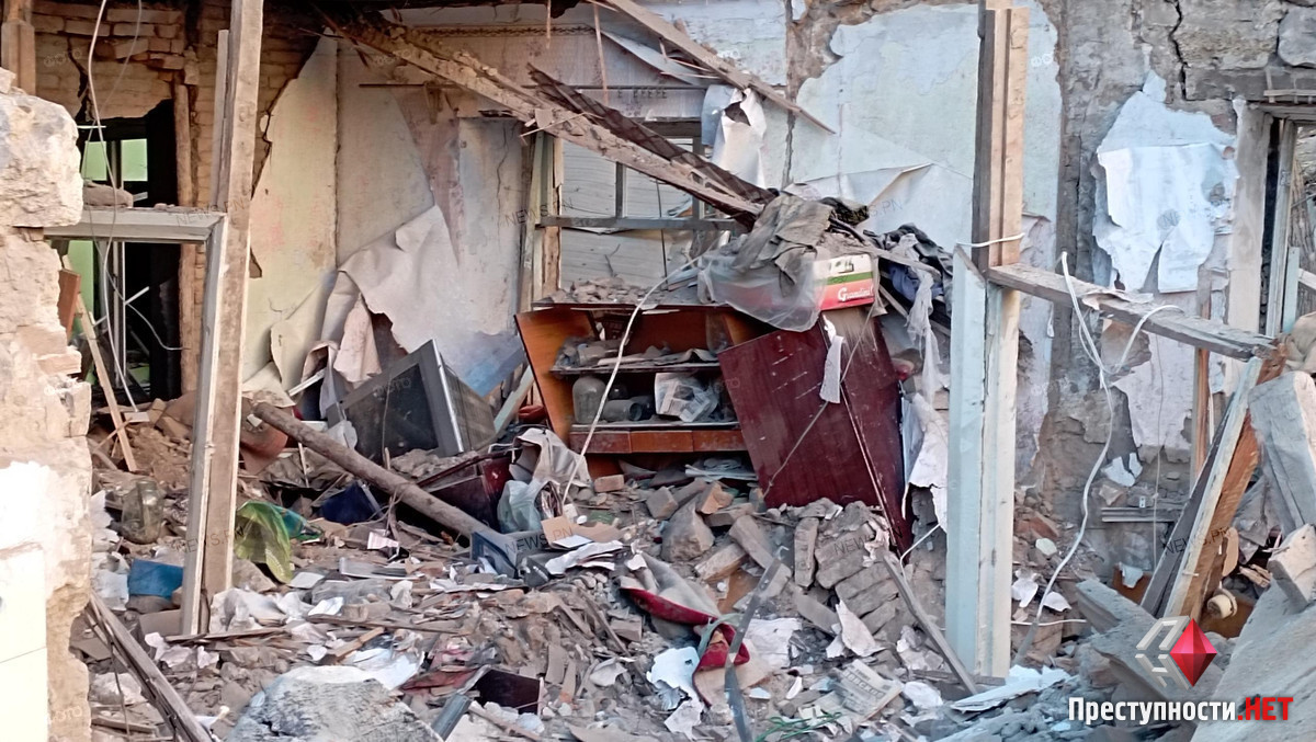 Россия нанесла ракетный удар по центру Николаева: разрушена школа, есть жертва — фото 9