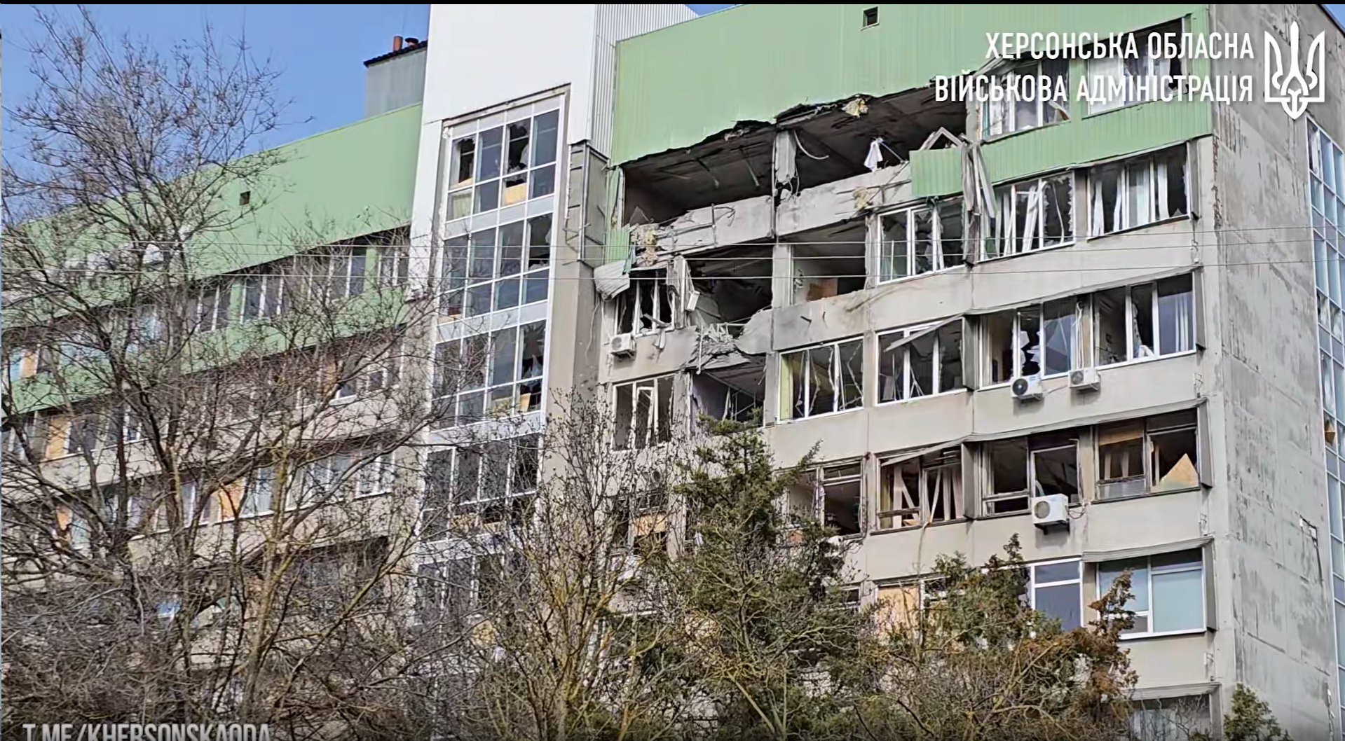 Россияне обстреляли высшее учебное заведение в Херсоне: фото — фото