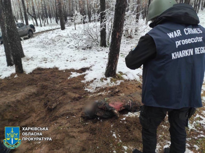 В Харьковской области нашли тела мужчин - россияне расстреляли их на блокпосту — фото 1