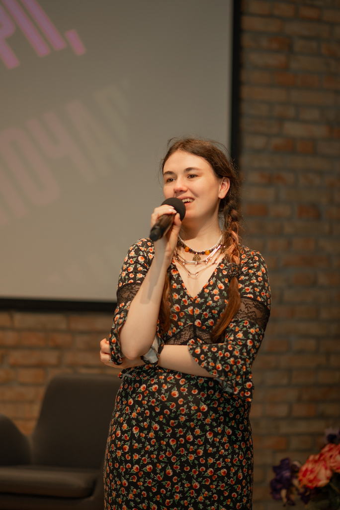 В Киеве презентовали книгу ”24 истории, начавшиеся 24 февраля, или Цена демократии” — фото
