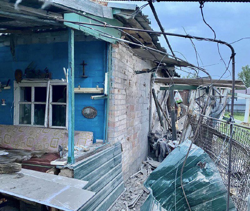 Росіяни 9 разів обстріляли Дніпропетровську область: кадри руйнувань — фото