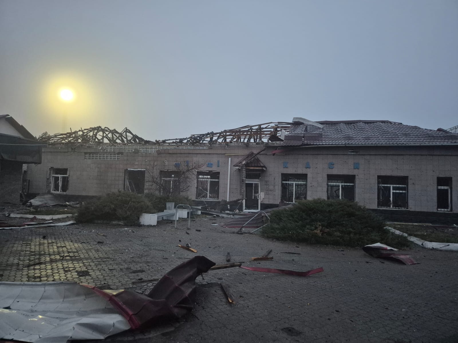 Росіяни атакували залізничну станцію ”Запоріжжя-Кам'янське” у Дніпропетровській області — фото 2