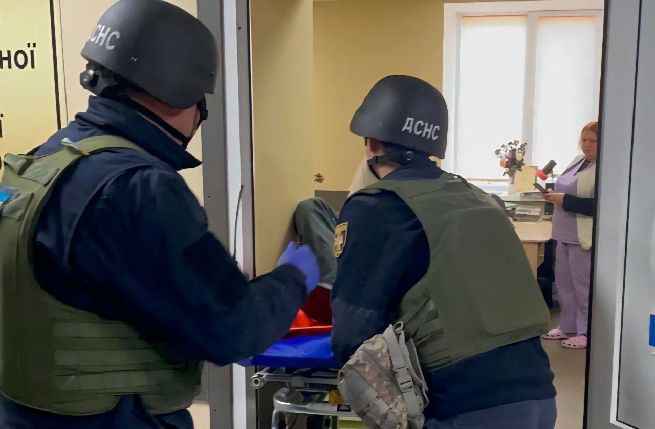 Пять человек ранены в результате атаки FPV-дрона по Никополю: фото — фото 1