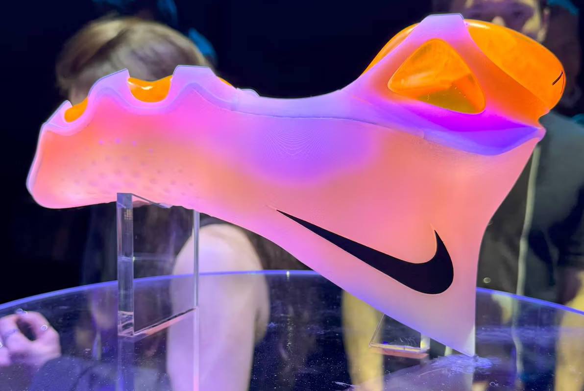 Nike показал кроссовки для Олимпийских игр, созданные ИИ — фото