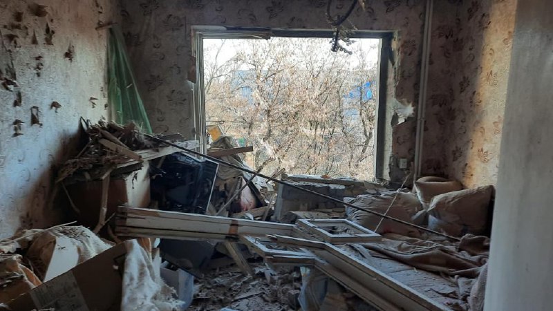 Россия била из артиллерии по жилому кварталу в Курахово: есть погибший и раненые — фото