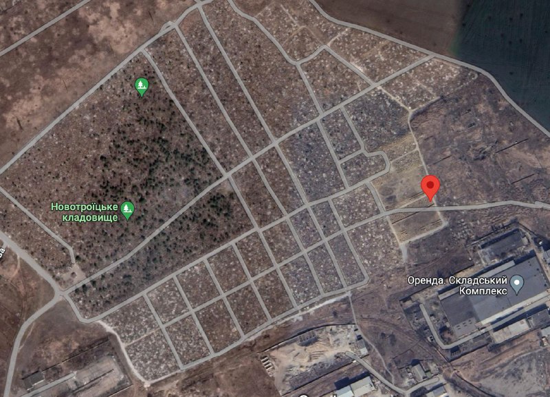 Google Maps показал новые снимки Мариуполя: видны новые массовые захоронения — фото