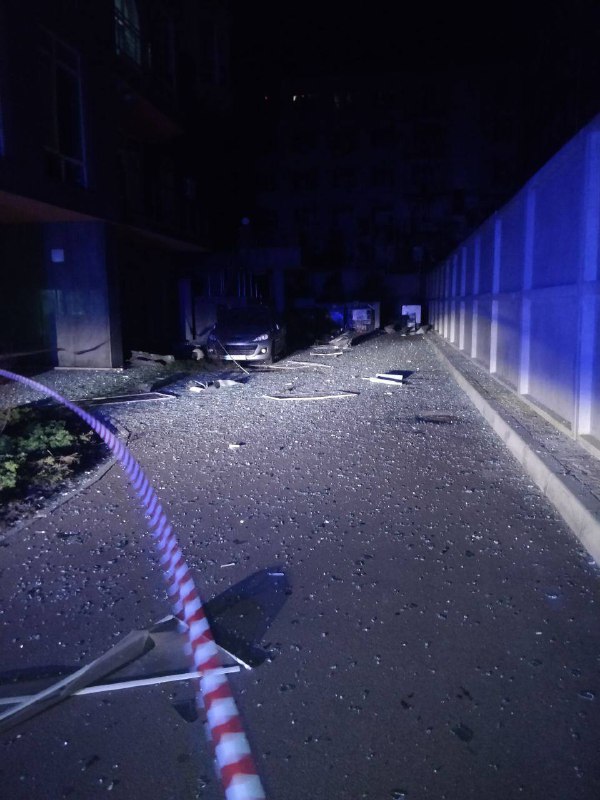 В ОП показали последствия атаки дронов на Киев: фото — фото