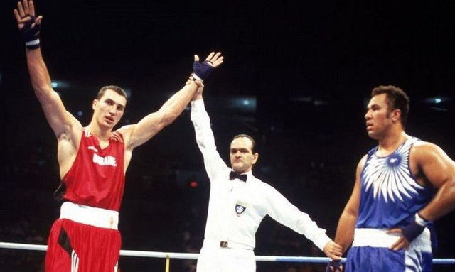 Украине 30: Олимпийские победы и арест маньяка – чем запомнился 1996 год — фото