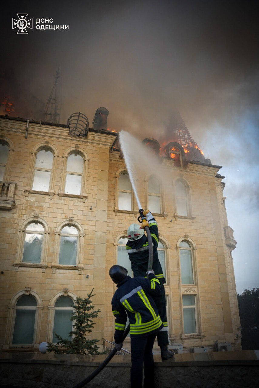 В Одесі зростає кількість жертв російської атаки 29 квітня: оголошено жалобу — фото 11