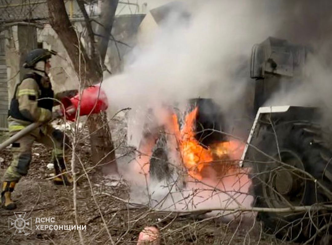 На Херсонщині окупанти двічі обстріляли рятувальників, є постраждалий — фото 2