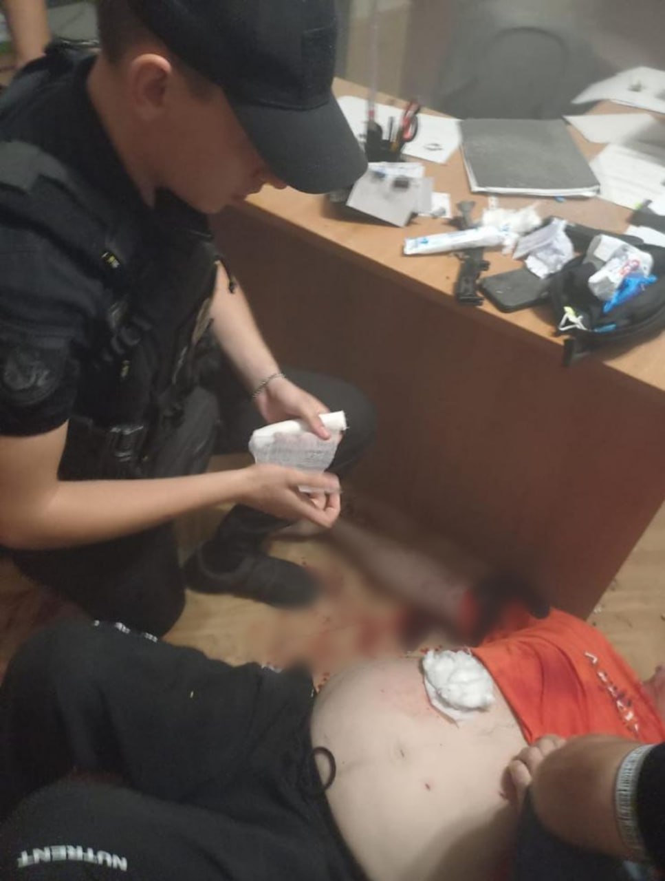 В Марганце мужчина подорвал себя гранатой в помещении Пенсионного фонда: фото — фото