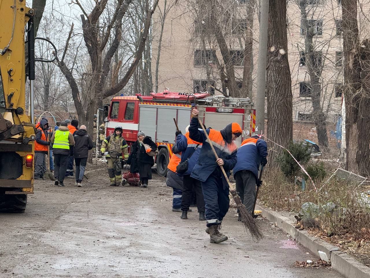 В Кривом Роге завершились аварийно-спасательные работы после российской атаки: фото — фото 8