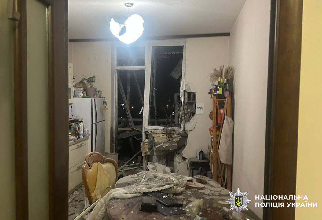 В полиции показали последствия ночного удара по Киеву — фото
