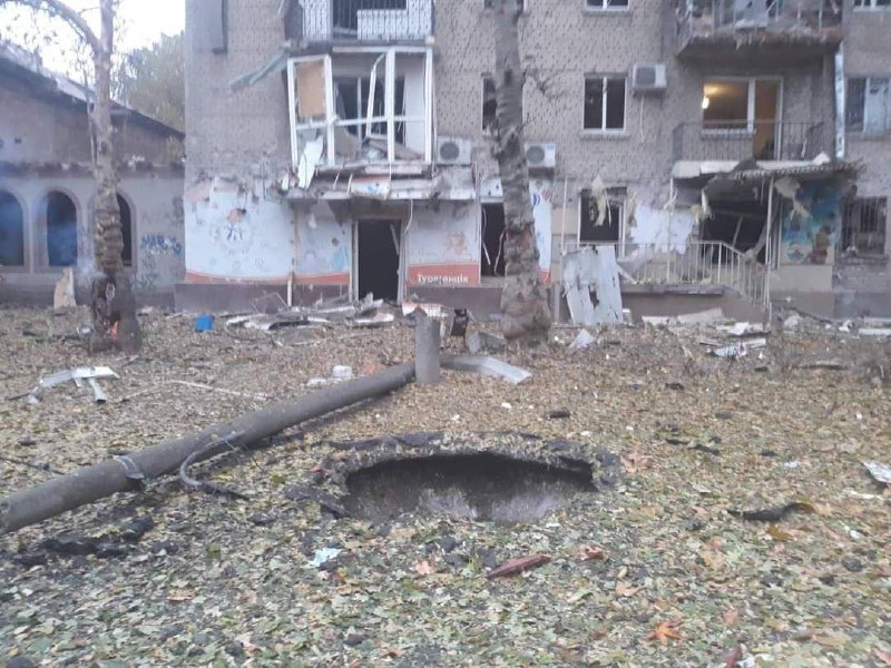 Росія завдала ударів по центру Херсона та Одеській області: фото — фото