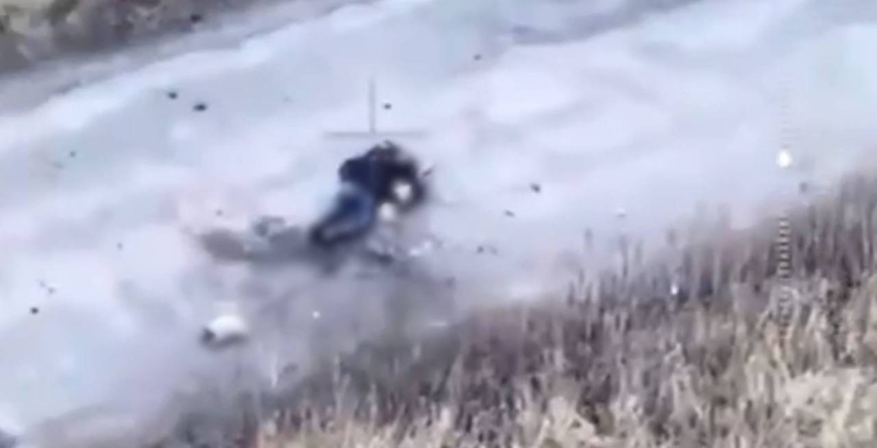 В Харьковской области россияне убили двух гражданских, которые шли вместе с собакой, подняв белый флаг — фото 2