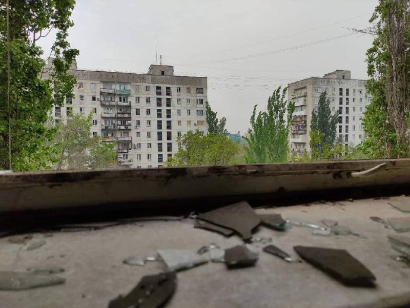 У Луганській області обстріляно ”Азот” та житлові будинки: четверо загиблих, дитина в реанімації — фото