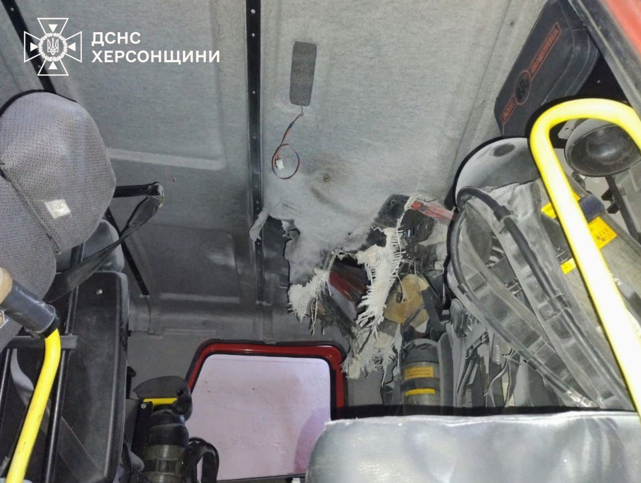 В Херсоне БПЛА россиян атаковал спасателей — фото 4