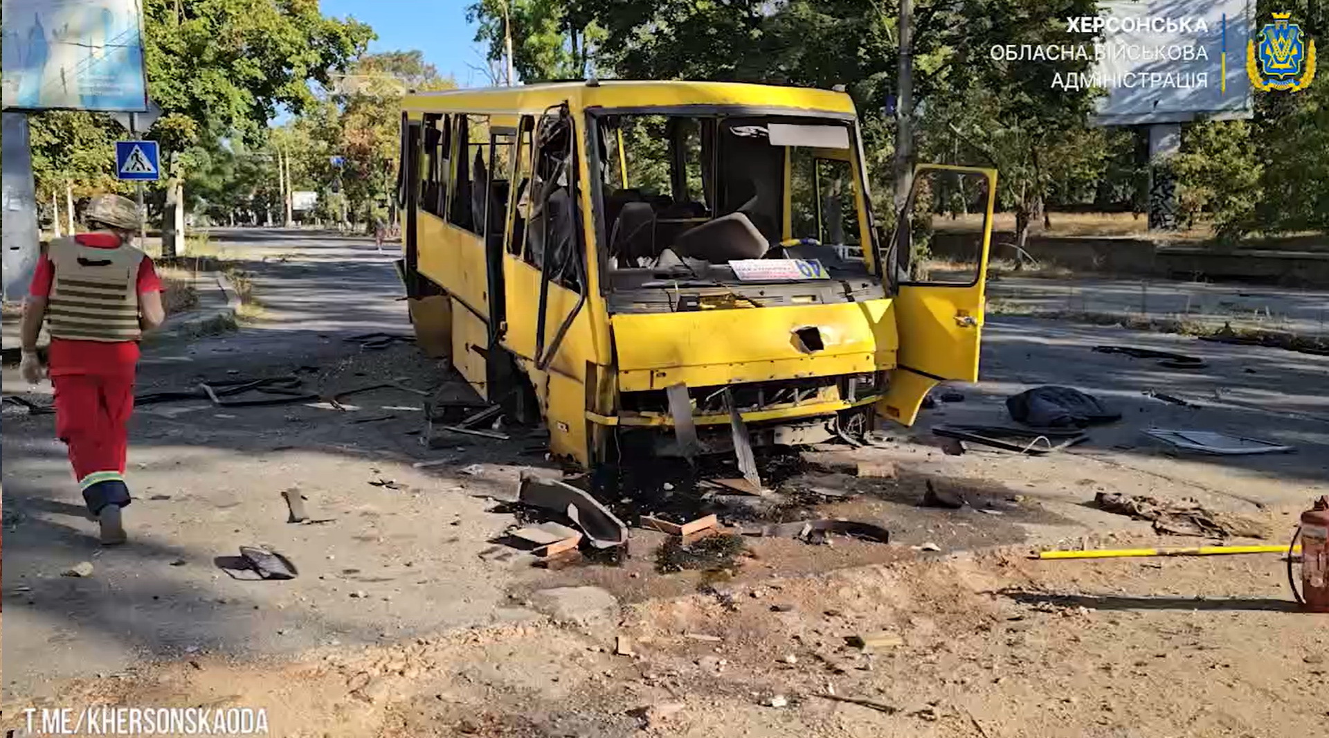 Росіяни накрили масованим вогнем Херсон: є загиблі та поранені — фото 3