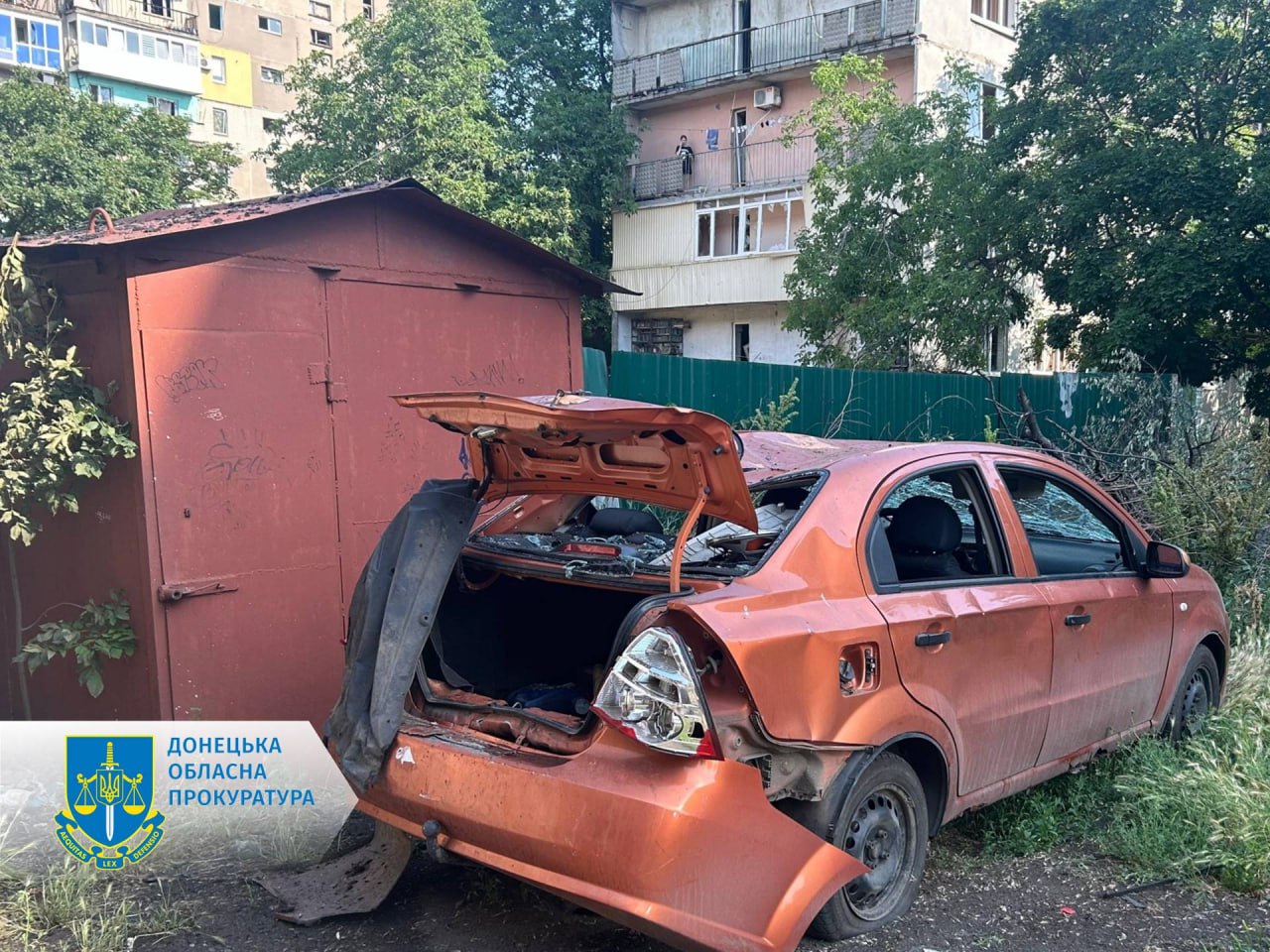 Россияне сбросили авиабомбу на жилой дом в Донецкой области: пострадала семья с ребенком — фото 3