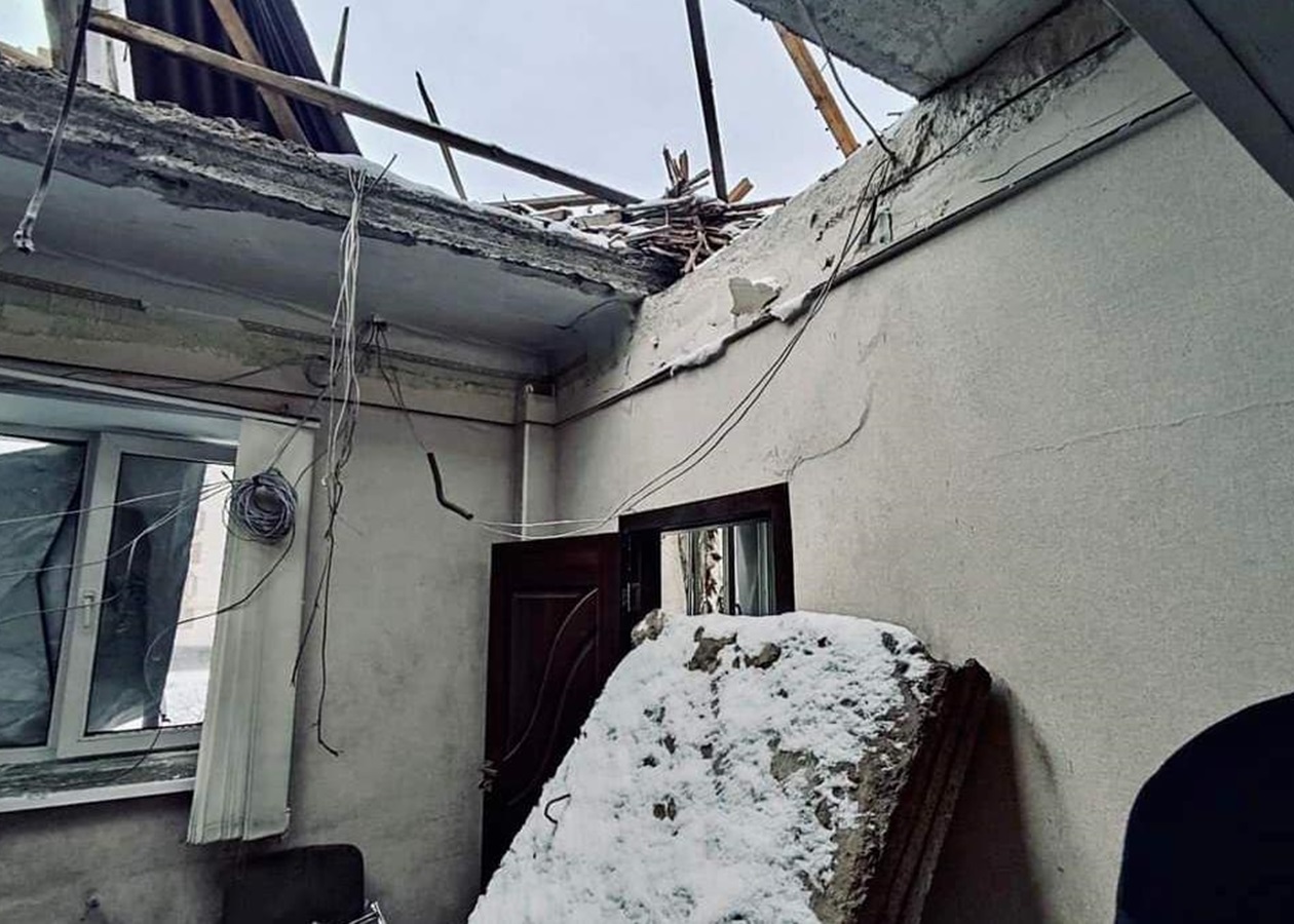 Российские военные обстреляли пожарную часть в Бахмуте — фото