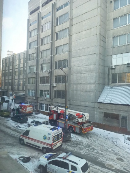 В Киеве прогремел взрыв на территории бывшего завода: есть погибший — фото