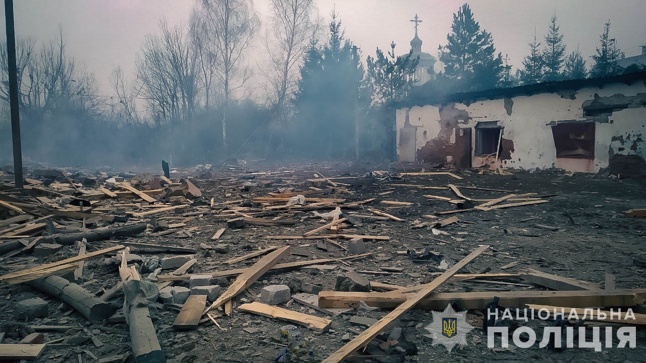 Россия нанесла 257 ударов по Сумской области за сутки: фото последствий — фото