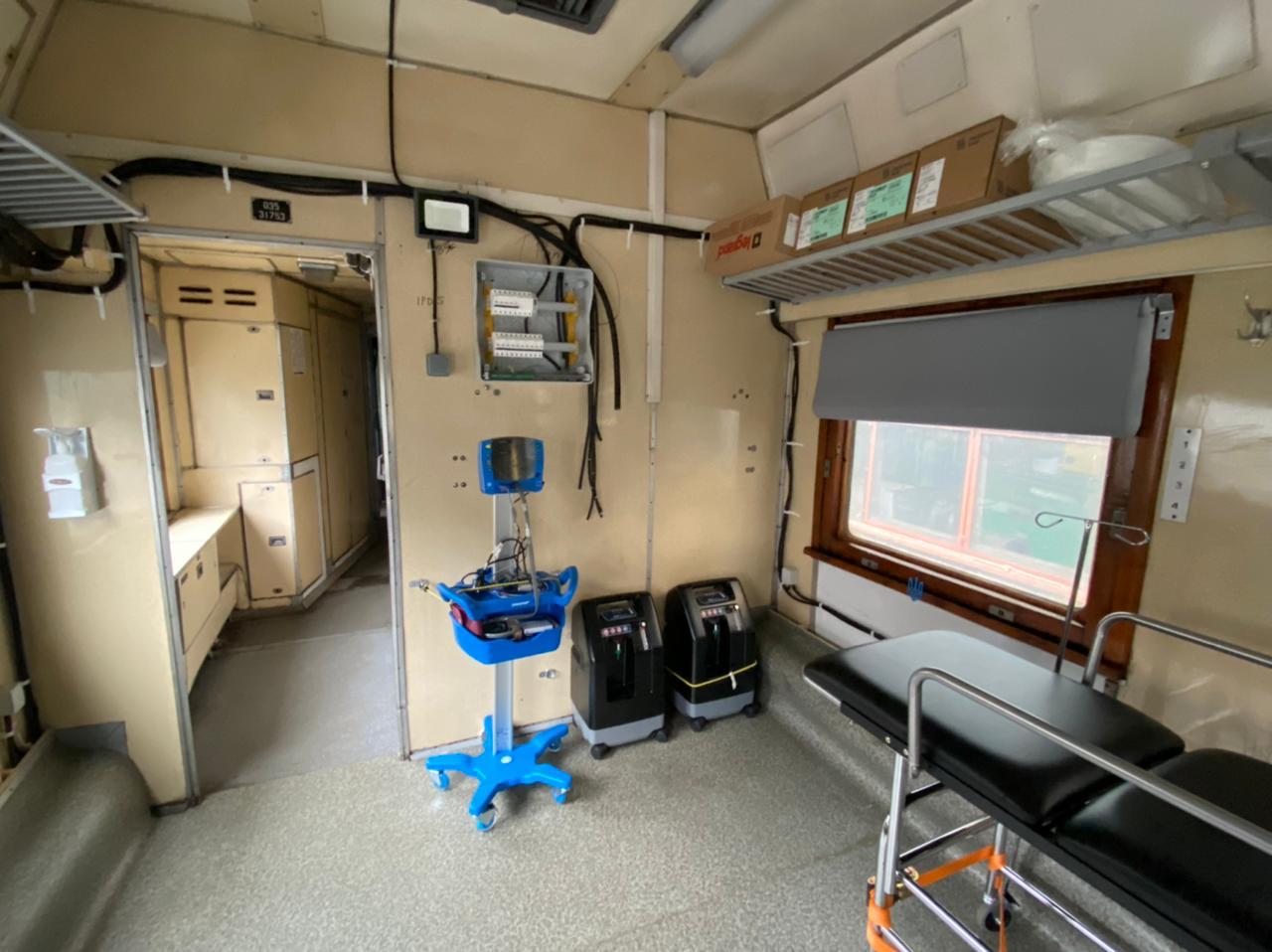 В Україні з'явився евакуаційний медичний потяг: як він виглядає — фото