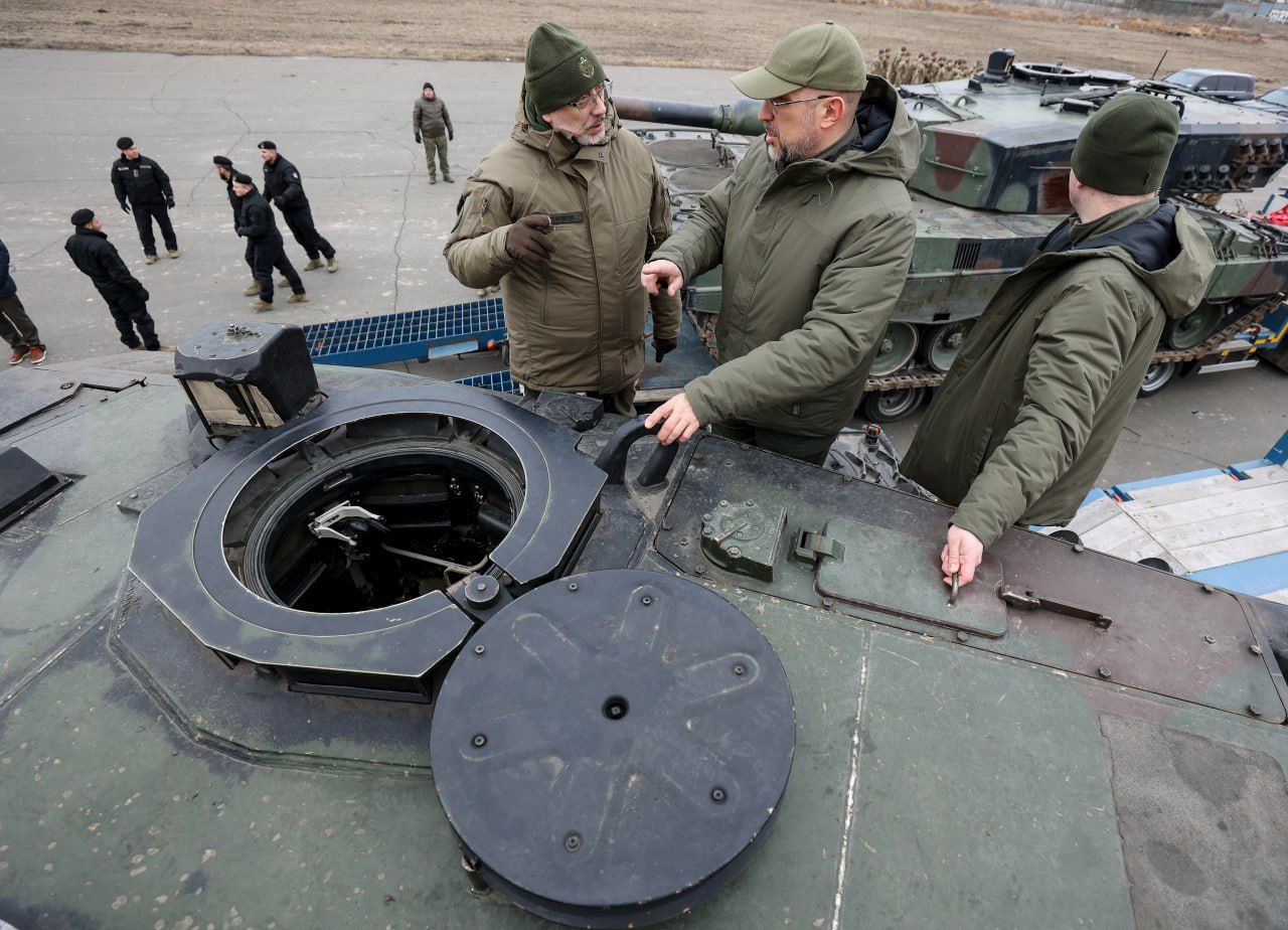Появились фото первых танков Leopard 2, которые находятся в Украине — фото
