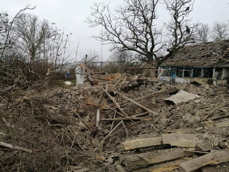 Россияне ночью уничтожали село в Херсонской области, есть погибший — фото