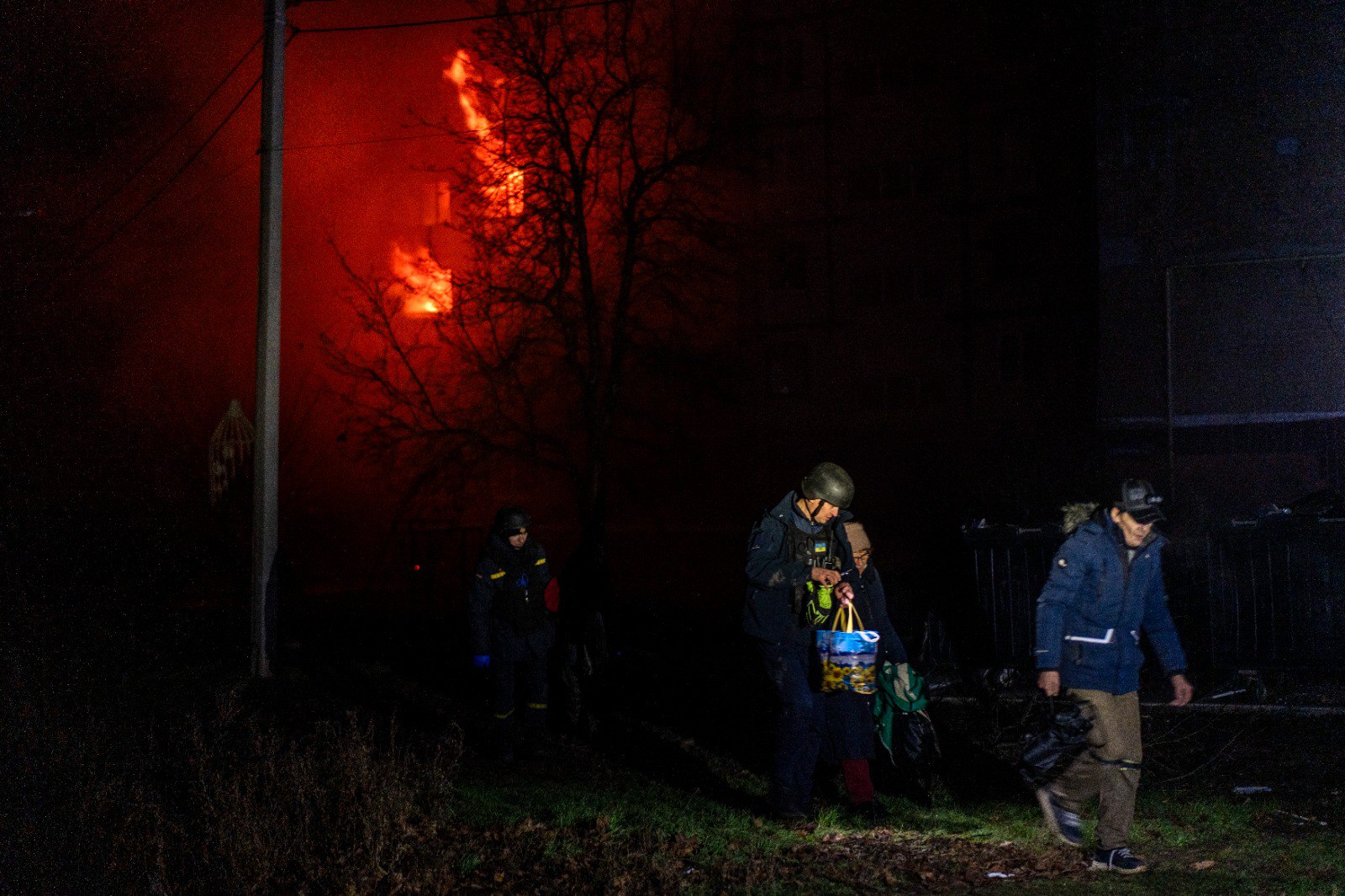 У Краматорську російський БПЛА влетів у житлову дев'ятиповерхівку: кількість жертв зросла до 2 — фото 7