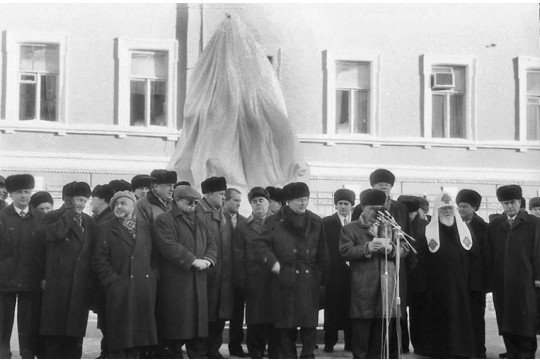 Украине 30: парламентские выборы и восстановление Михайловского монастыря – чем запомнился 1998 год — фото 2