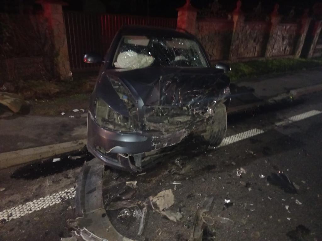 Во Львовской области пьяный водитель устроил тройную аварию — фото
