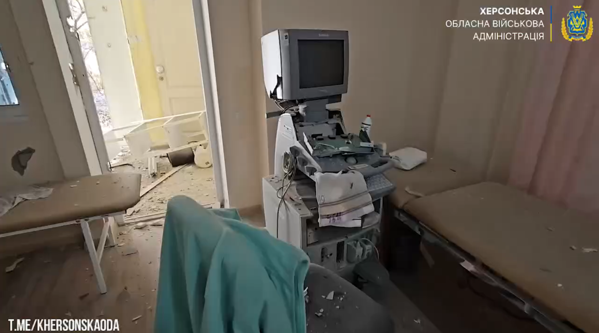 Росіяни завдали удару по дитячій лікарні у Херсоні: серед поранених дитина — фото 2