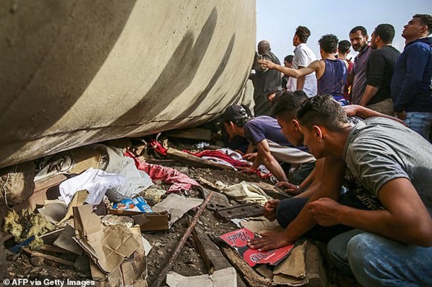 У Єгипті перекинувся пасажирський потяг: є жертви — фото