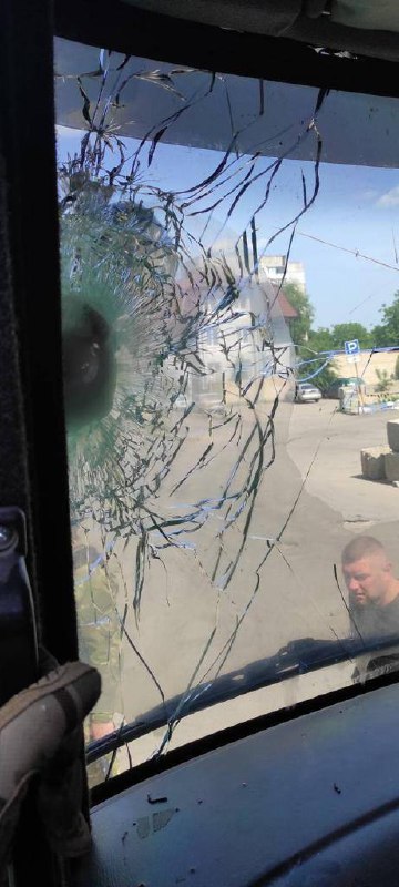 Россияне расстреляли эвакуационное авто, убит французский журналист: фото — фото 2