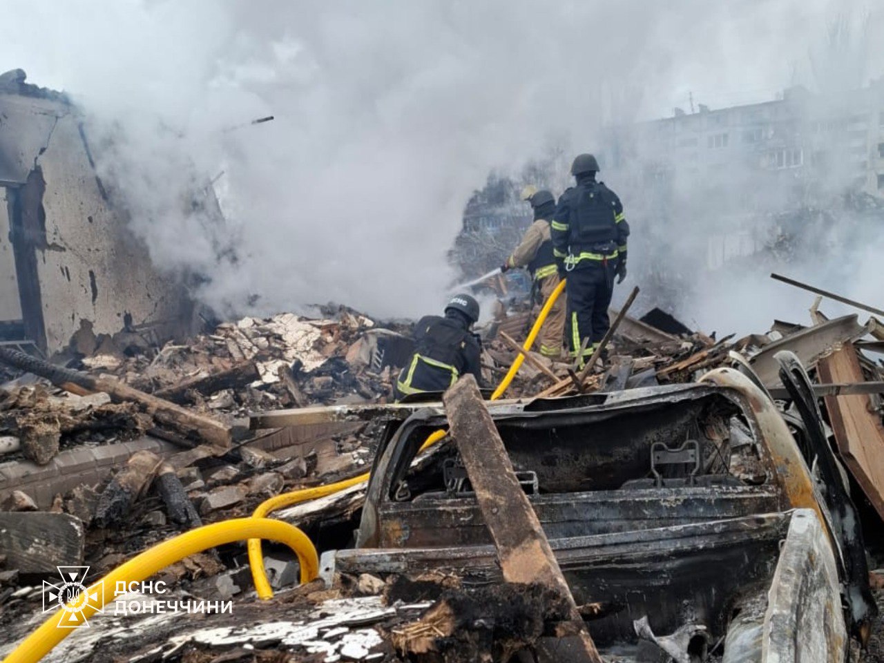 Спасатели показали последствия российских авиаударов по Краматорску — фото 5